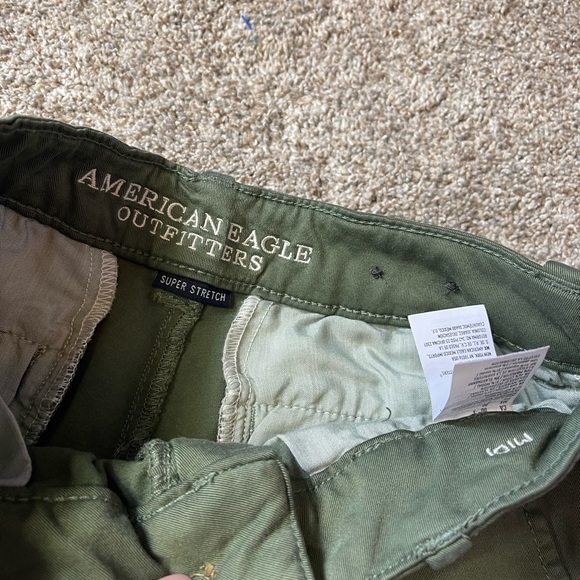 ❤️American eagle low rise midi khaki shorts with superstretch size 00 - Picture 4 of 7